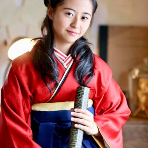 姉妹店「ANTIQUEKIMONO梅鉢」にて2020年卒業袴の受付がはじまります！